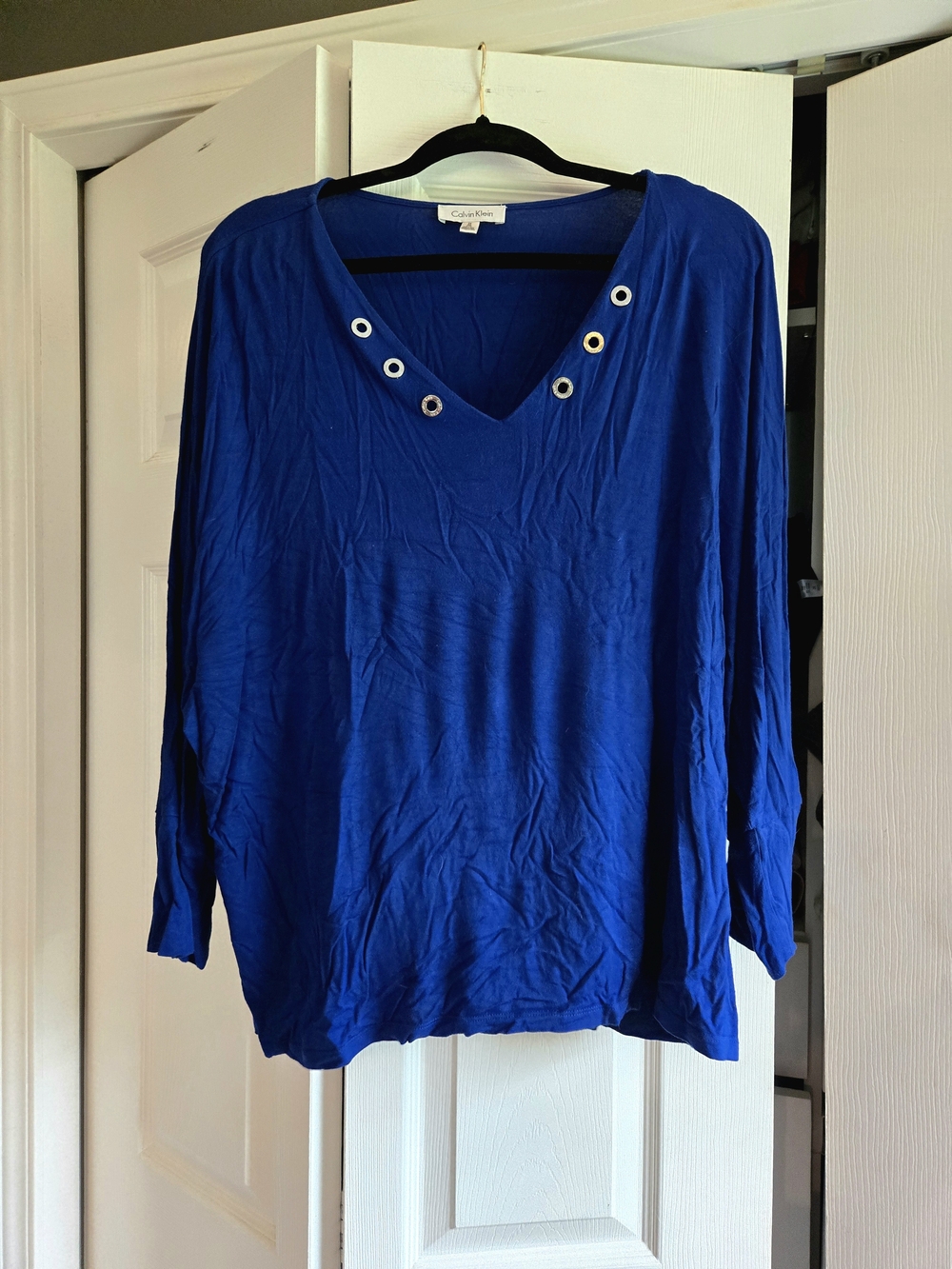 CALVIN KLEIN Royal Blue V-Neck Top with Grommet Detail 2X